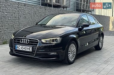 Седан Audi A3 2016 в Луцьку