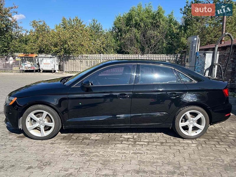 Седан Audi A3 2016 в Львове