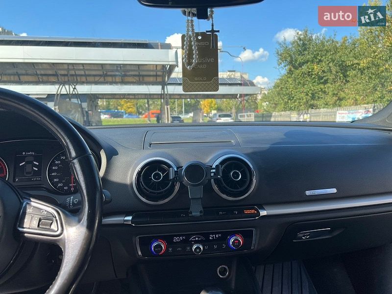 Седан Audi A3 2016 в Львове