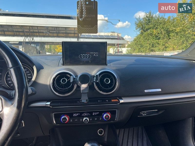 Седан Audi A3 2016 в Львове