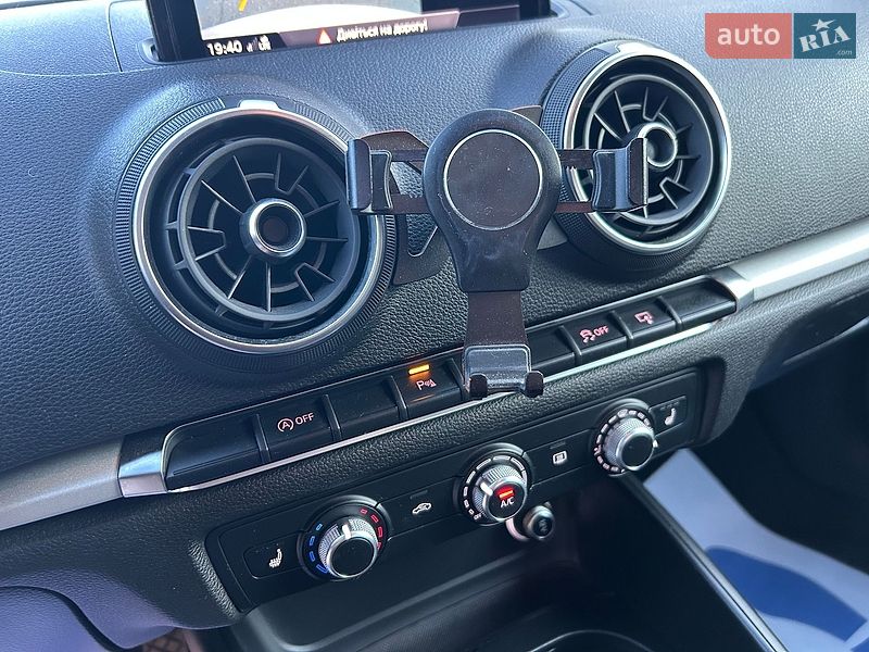 Седан Audi A3 2017 в Хусте