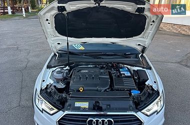 Седан Audi A3 2017 в Хусте