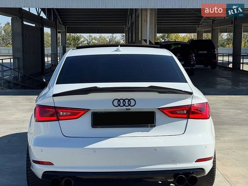 Седан Audi A3 2015 в Полтаві