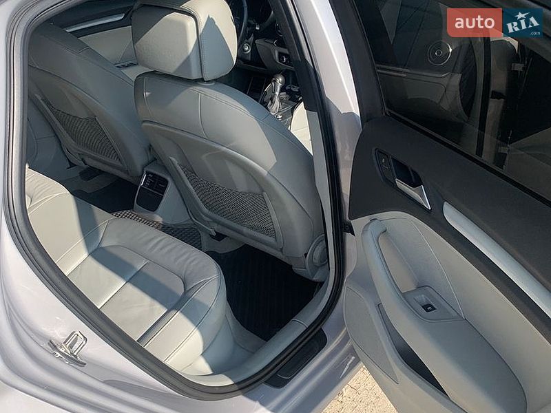 Седан Audi A3 2015 в Харькове
