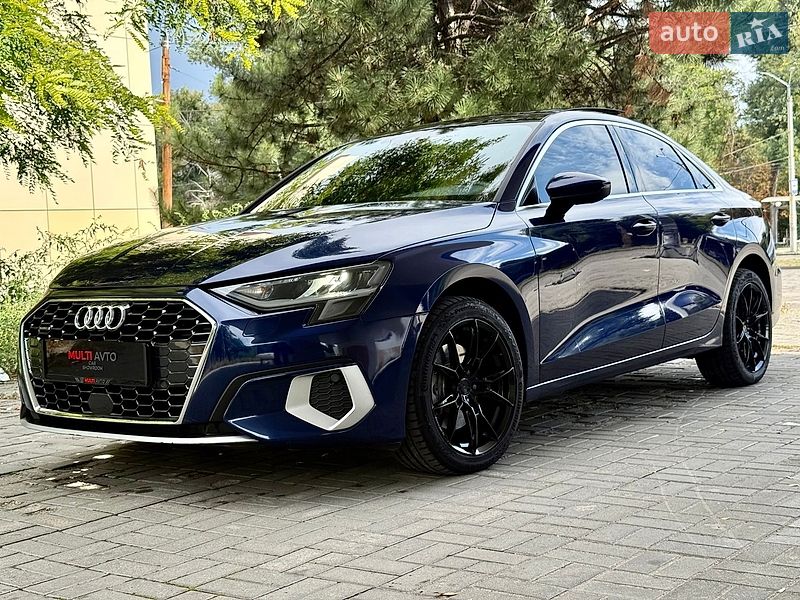 Седан Audi A3 2022 в Дніпрі
