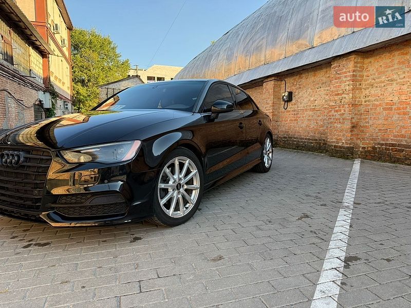 Седан Audi A3 2015 в Черкассах Седан Audi A3 2015 в Черкассах