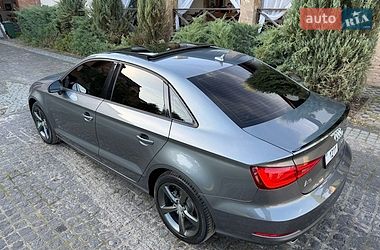 Седан Audi A3 2015 в Киеве