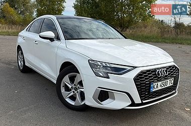 Седан Audi A3 2023 в Димері
