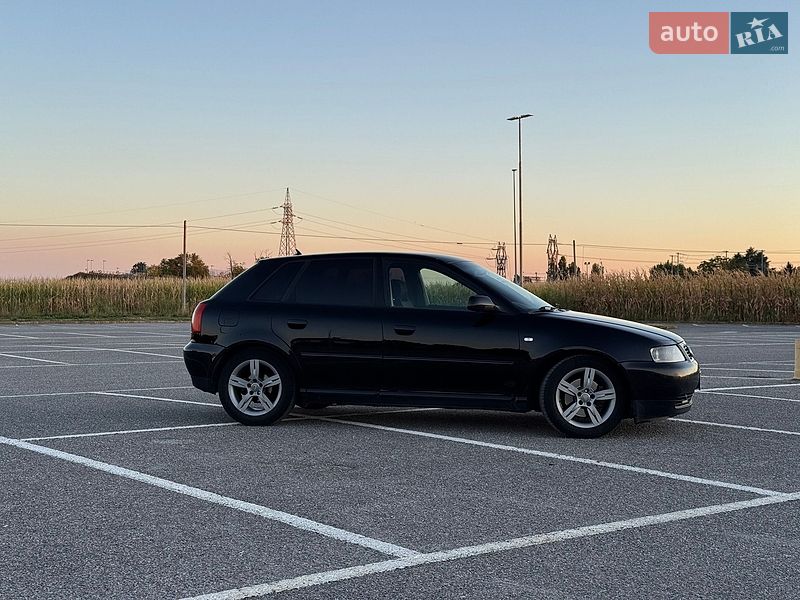 Хетчбек Audi A3 2001 в Чернівцях