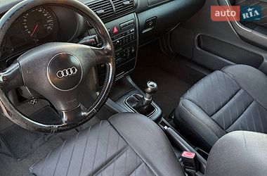 Хетчбек Audi A3 2001 в Чернівцях