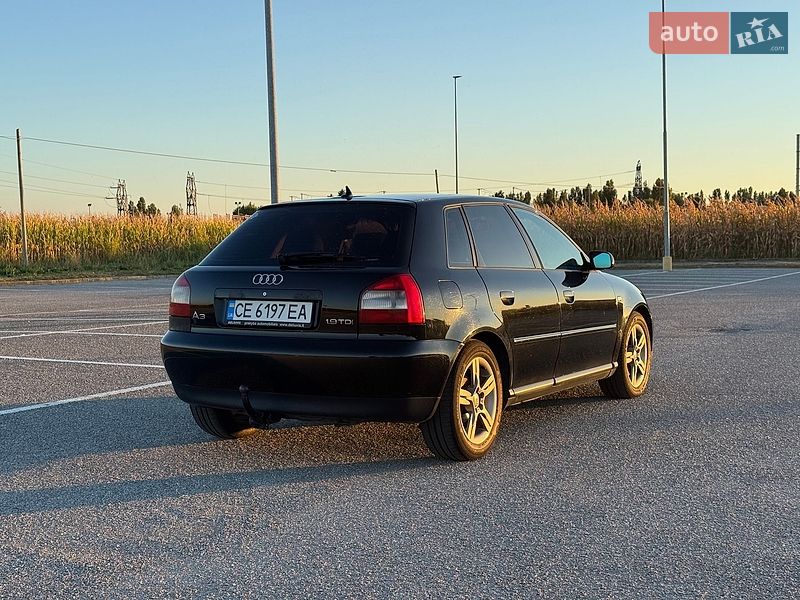 Хетчбек Audi A3 2001 в Чернівцях