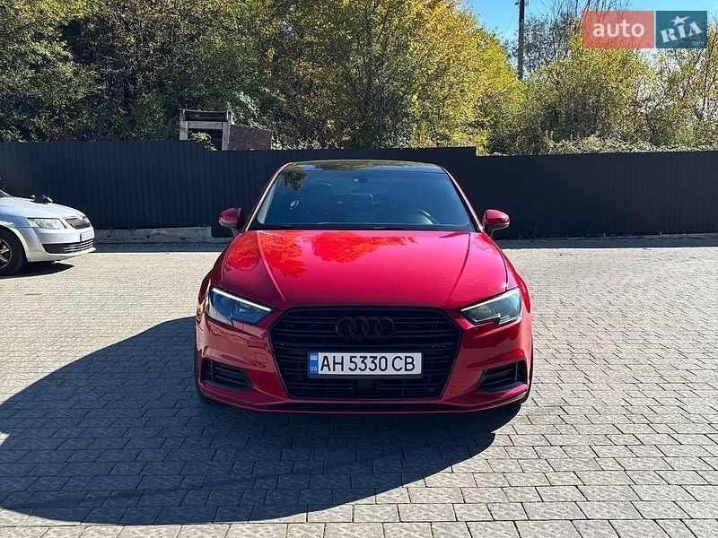 Седан Audi A3 2017 в Ужгороді