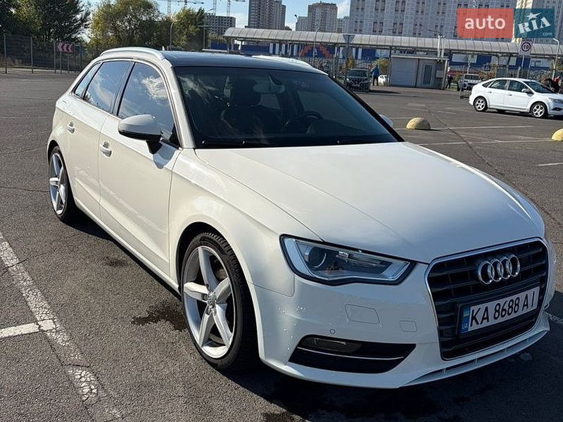 Хэтчбек Audi A3 2014 в Киеве