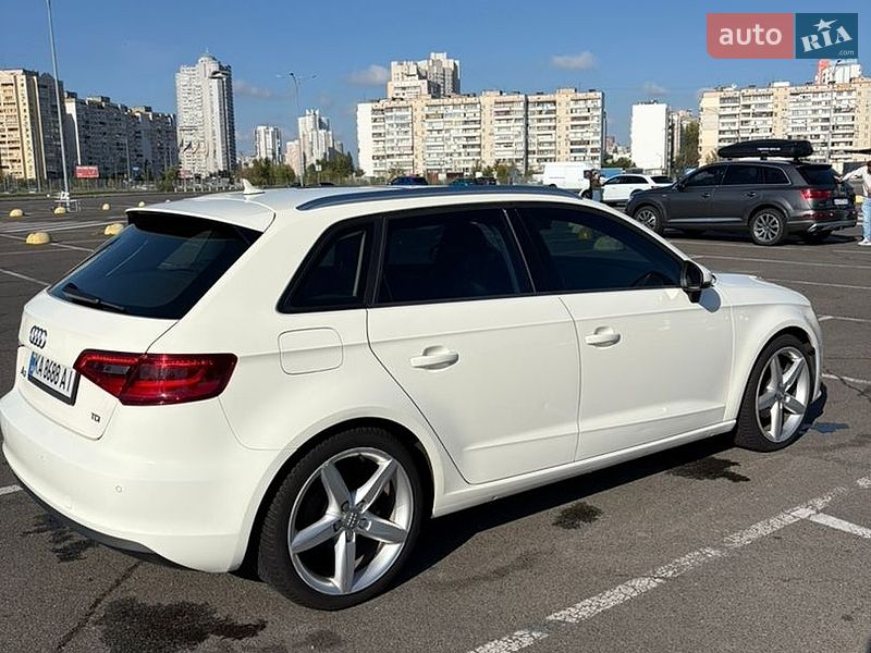 Хэтчбек Audi A3 2014 в Киеве
