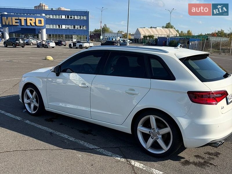 Хэтчбек Audi A3 2014 в Киеве