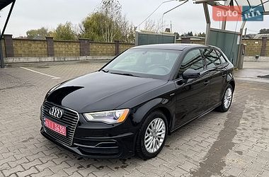 Хетчбек Audi A3 2016 в Дубні