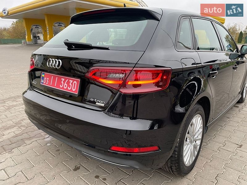 Хэтчбек Audi A3 2016 в Дубно