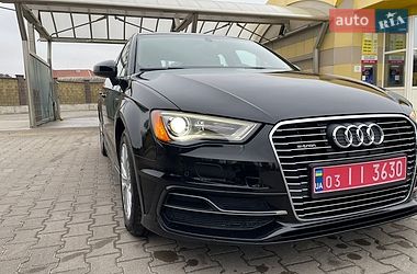 Хэтчбек Audi A3 2016 в Дубно