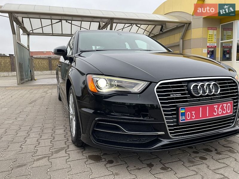 Хэтчбек Audi A3 2016 в Дубно