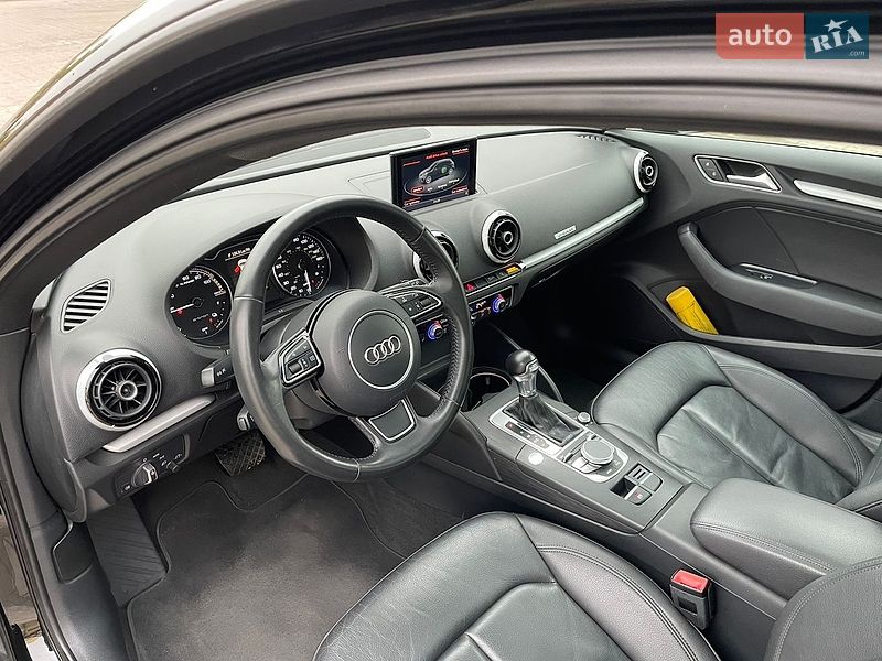 Хэтчбек Audi A3 2016 в Дубно