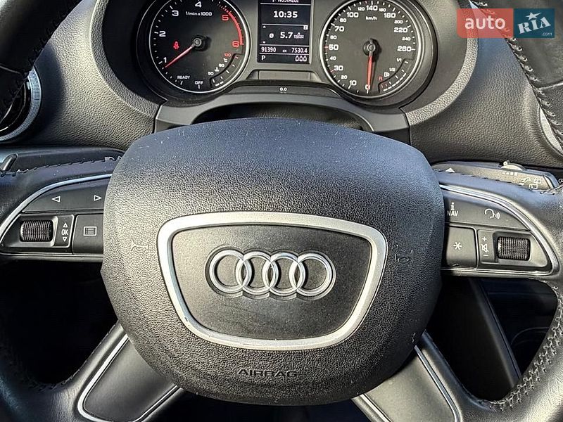 Хэтчбек Audi A3 2015 в Киеве