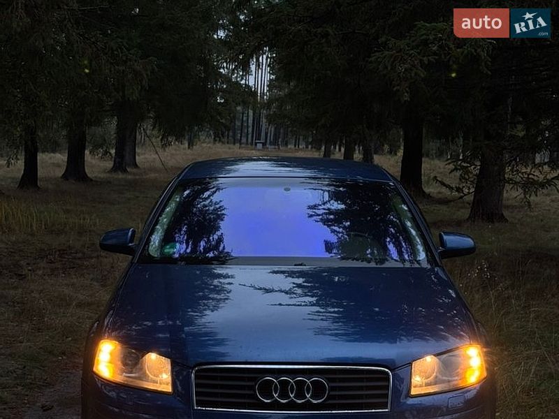 Хэтчбек Audi A3 2004 в Коростене