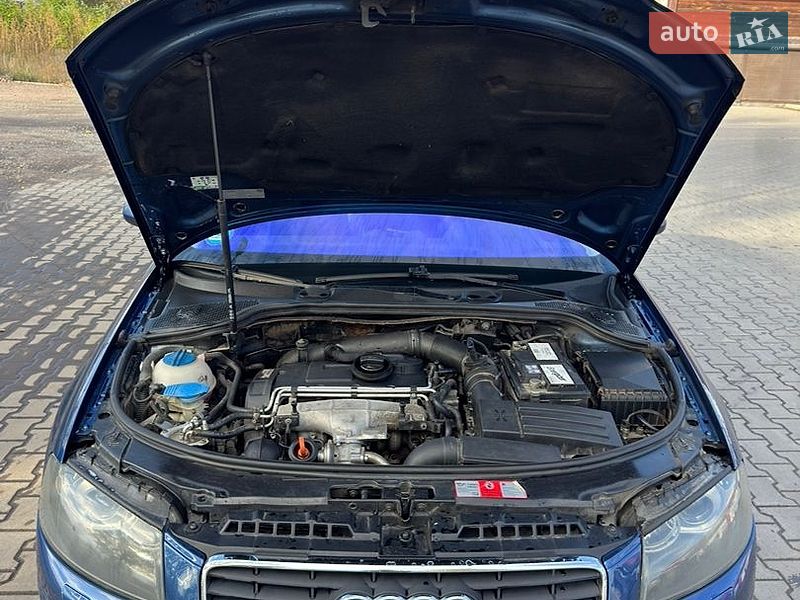 Хэтчбек Audi A3 2004 в Коростене