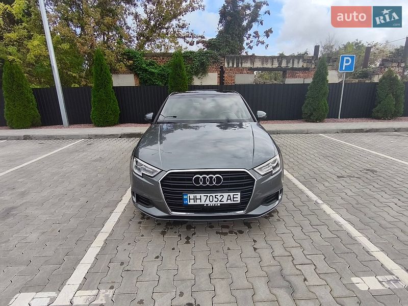 Седан Audi A3 2017 в Тарутиному