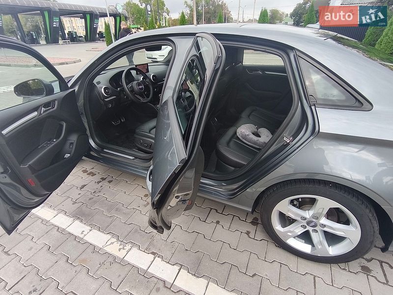 Седан Audi A3 2017 в Тарутиному