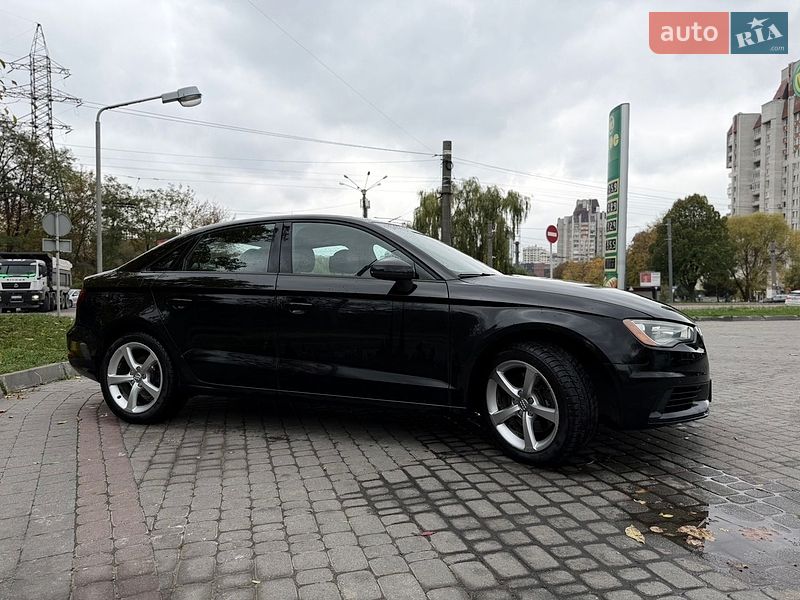 Седан Audi A3 2016 в Львові