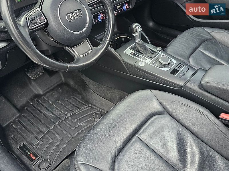 Хэтчбек Audi A3 2016 в Ровно