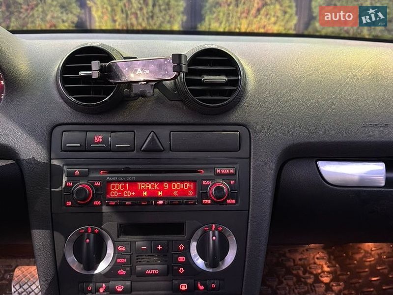 Хэтчбек Audi A3 2004 в Коростене