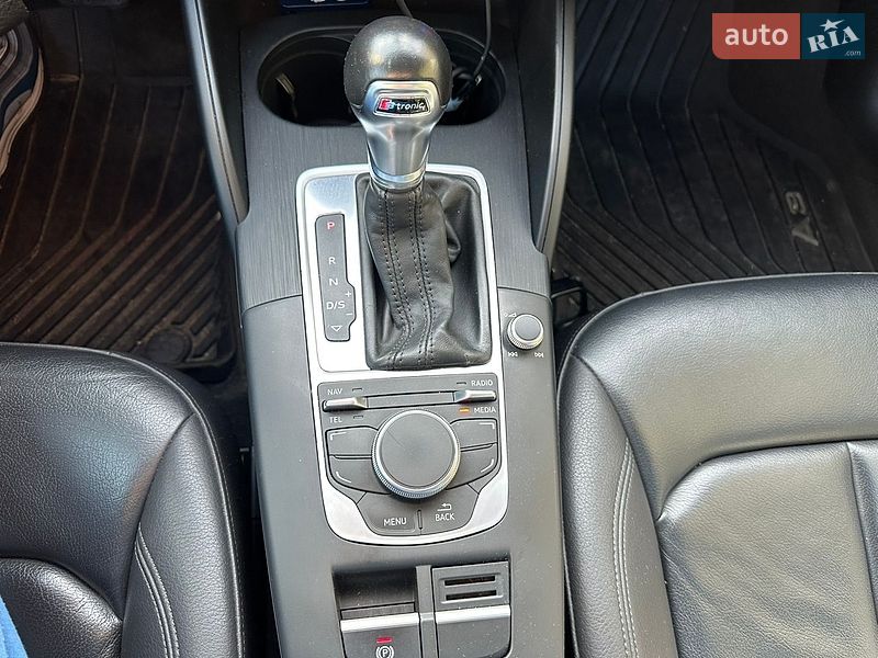Седан Audi A3 2015 в Днепре