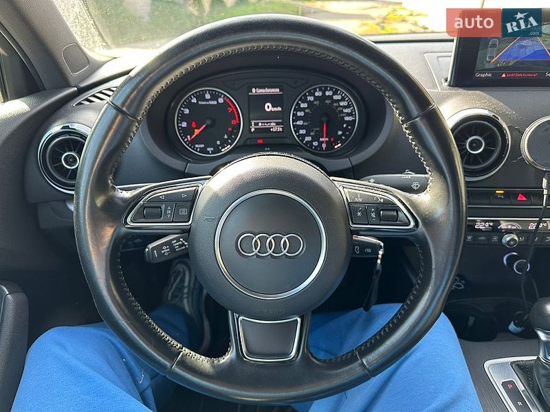 Седан Audi A3 2015 в Днепре