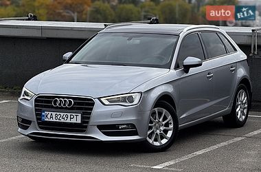 Хэтчбек Audi A3 2016 в Киеве
