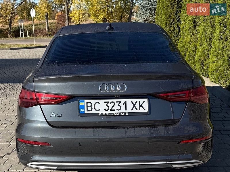Седан Audi A3 2022 в Самборі