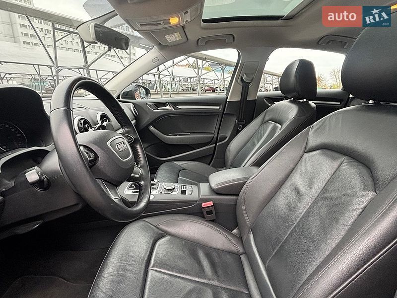 Седан Audi A3 2016 в Киеве
