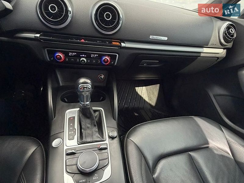 Седан Audi A3 2015 в Тернополі