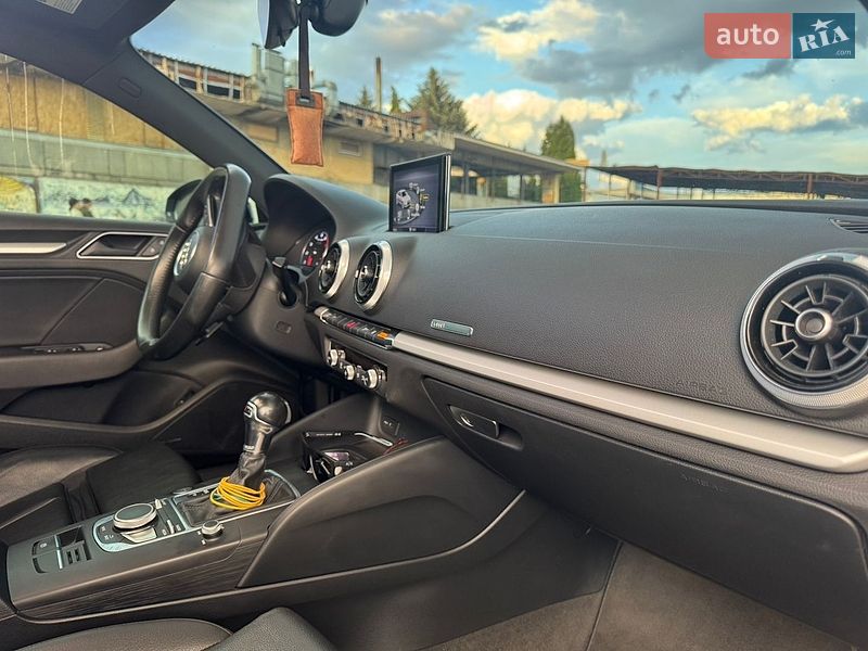 Седан Audi A3 2017 в Запоріжжі