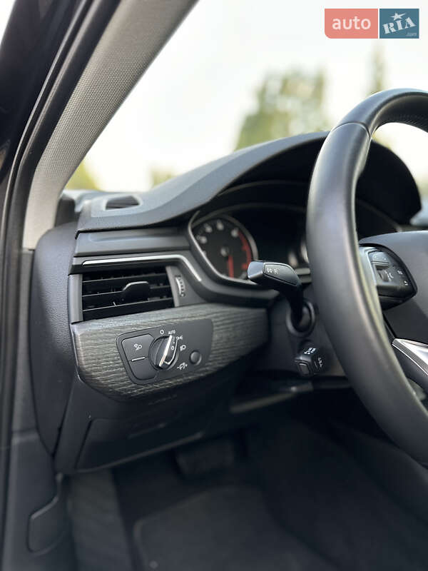 Универсал Audi A4 Allroad 2018 в Киеве