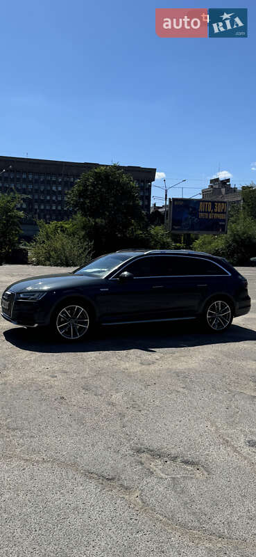 Универсал Audi A4 Allroad 2017 в Запорожье