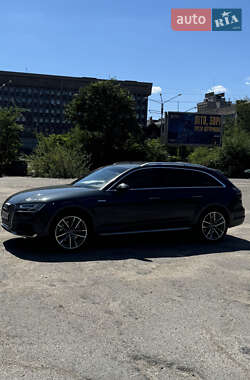 Универсал Audi A4 Allroad 2017 в 