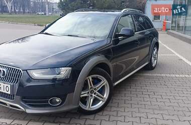 Универсал Audi A4 Allroad 2015 в 
