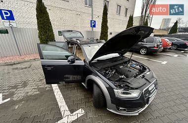 Универсал Audi A4 Allroad 2013 в 