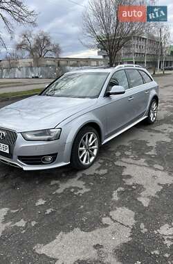 Audi A4 Allroad 2016