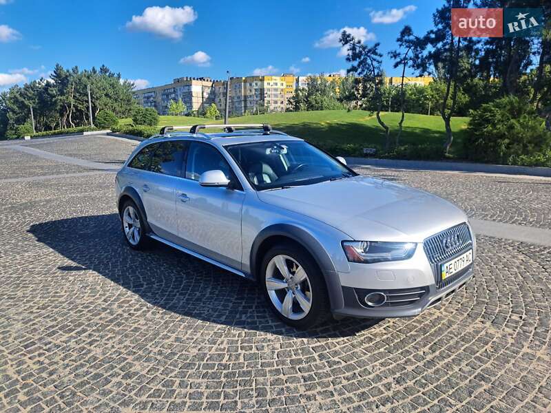 Audi A4 Allroad 2012