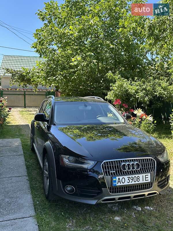 Audi A4 Allroad 2012