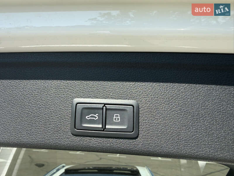 Универсал Audi A4 Allroad 2017 в Киеве фото 49 Универсал Audi A4 Allroad 2017 в Киеве