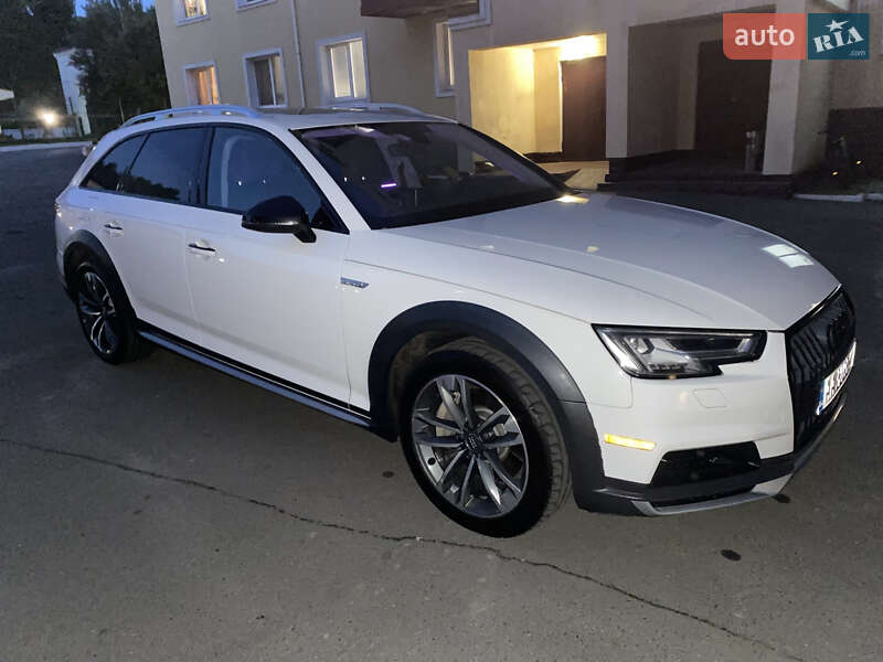 Универсал Audi A4 Allroad 2017 в Киеве