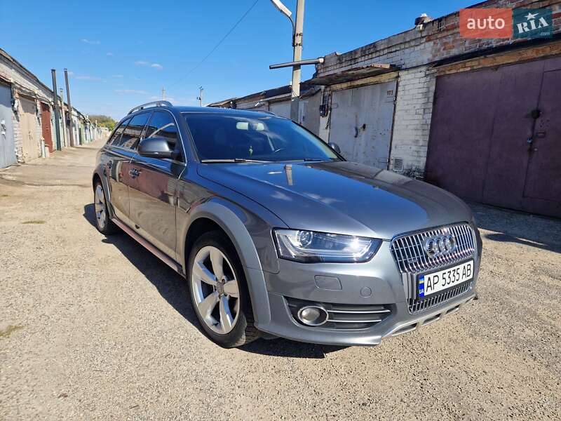 Audi A4 Allroad 2012